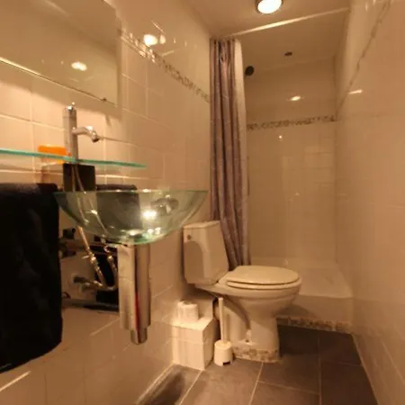 شقة Ira Apartment نامور