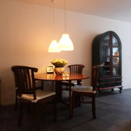 شقة Ira Apartment نامور